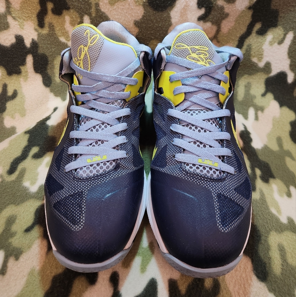Nike LeBron 9 Low Obsidan Cyber Size 13